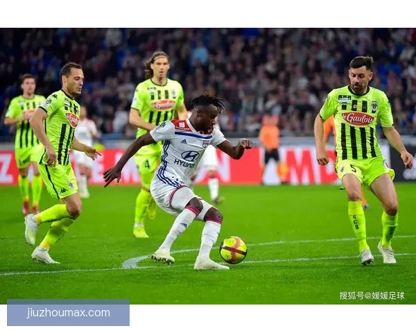 波尔图战平法马利康阿尔贝托科斯塔破门皮涅罗顽强扳平比分激战收场